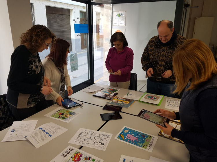 Taller de realitat augmentada amb responsables de les biblioteques riberenques