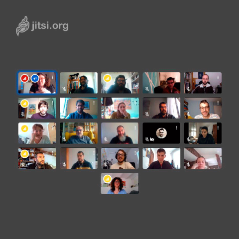 El passat dijous 16 d'abril els makers de la xarxa vam compartir experiències