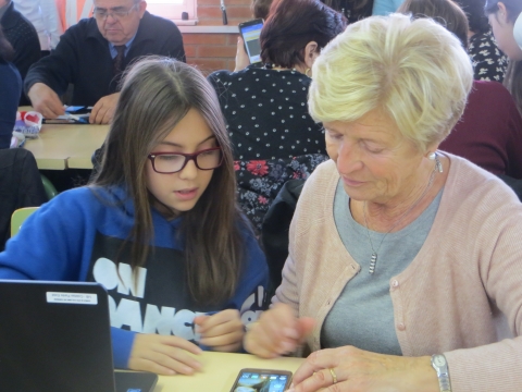 Apadrinament digital intergeneracional