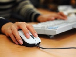 fent servir l'ordinador