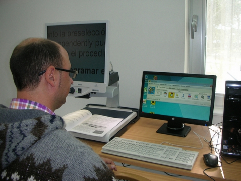 Aparells adaptats. Imatge amb llicència CC BY-NC 2.0: flickr.com/photos/unia/8413033385