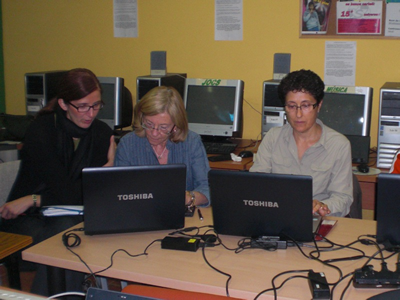 Participants de la formació ENDE a l'Associació per a joves TEB