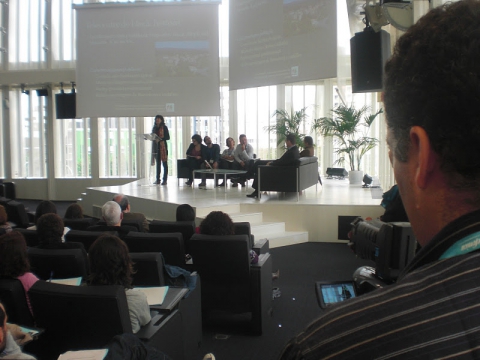 Fotografia de la sala, a la Jornada de dinamització de la Internet social 2011