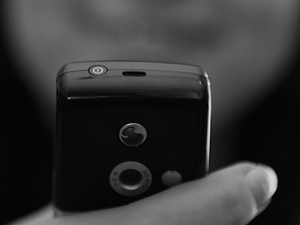 Telèfon mòbil. Imatge amb llicència CC BY 2.0 d'Andrew Kuznetsov