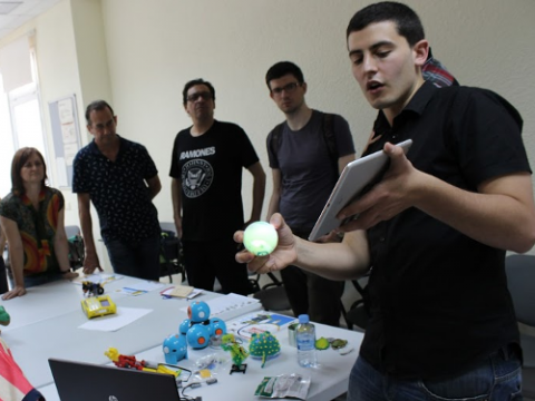 Pau Nin a la VI Jornada Punt TIC i Presó: Créixer amb robots