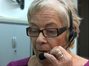 Una dona participant a una videoconferència a un Punt TIC