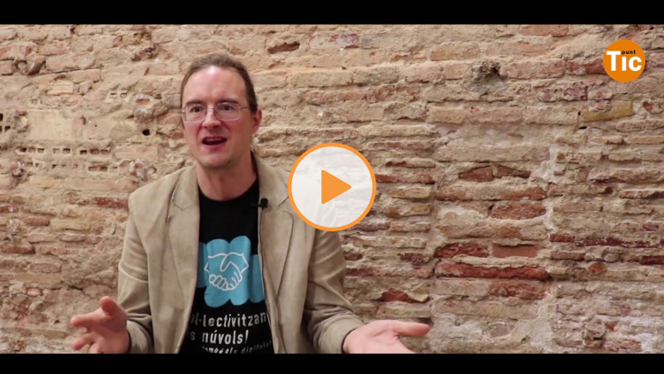 Embedded thumbnail for "La tecnologia en mans de grans corporacions va en contra dels interessos socials"