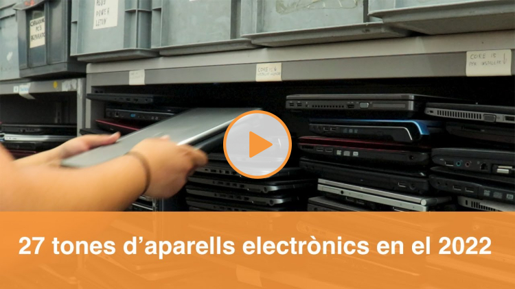 Embedded thumbnail for La Associació Social Andròmines promueve la reutilización de móviles, tabletas y ordenadores