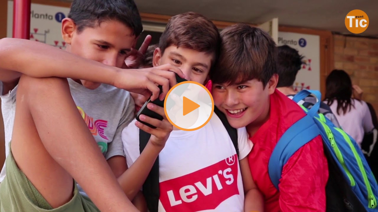 Embedded thumbnail for "La tecnologia a l'aula obliga al professorat a estar en una formació constant"