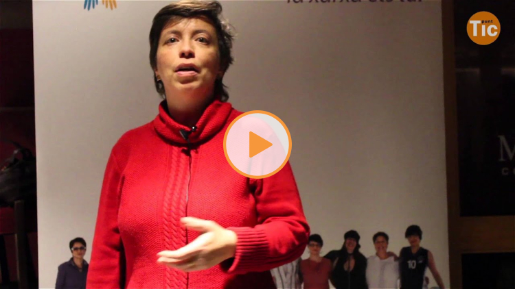 Embedded thumbnail for &quot;Las mujeres tenemos que ser relevantes en redes y crear contenido&quot;